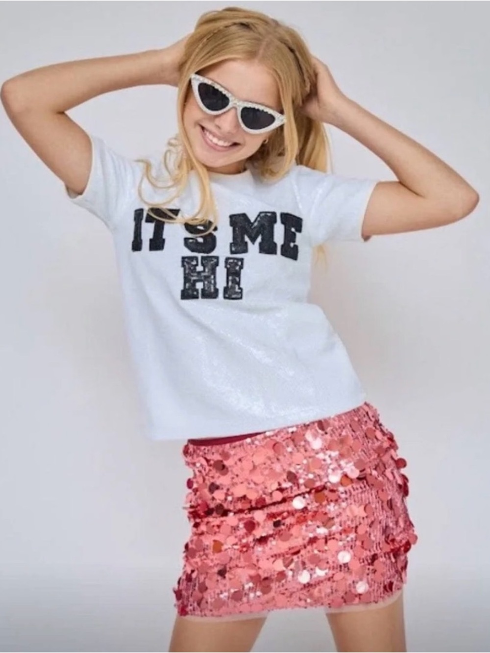 Lola + The Boys White Tee with Black 'IT'S ME HI' Graphic